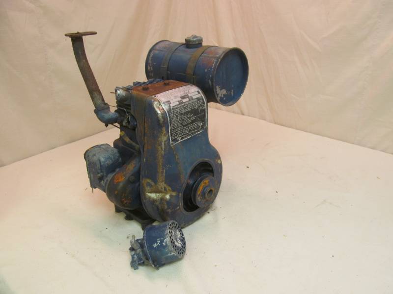 lot 176 image: Wisconsin motor