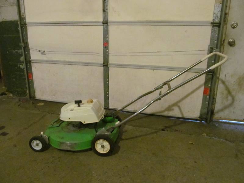 lot 179 image: lawn boy mower