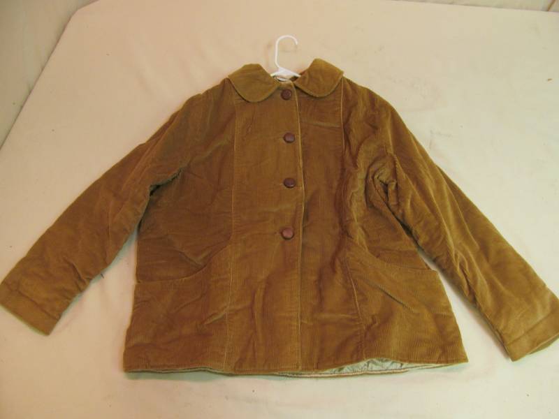 lot 183 image: Fingerhut coat