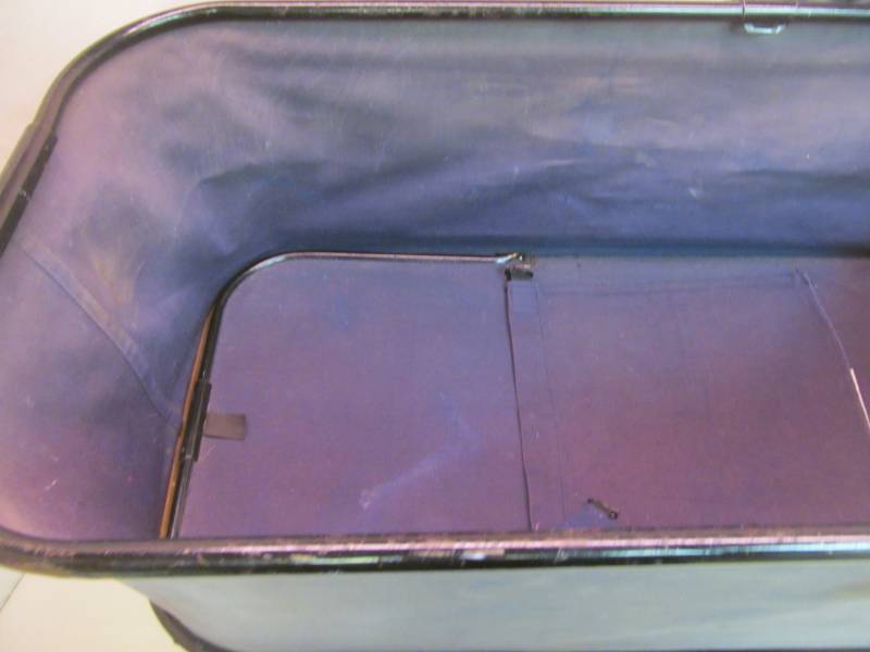 lot 2 image: Antique Trav-L-ez baby buggy