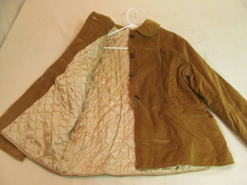 lot 188 image: Fingerhut coat