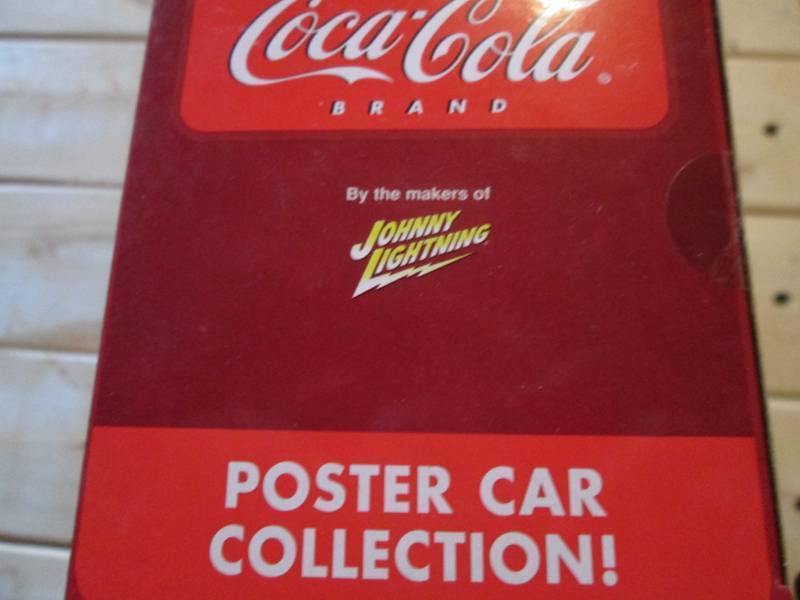lot 25 image: 164 scale Coca Cola car set...