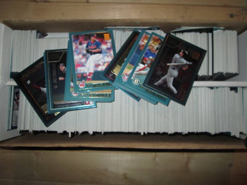 lot 51 image: Box of Topps baseball cards...