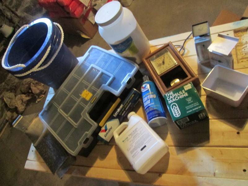 lot 54 image: Lot of garage items, scales, Stanle...