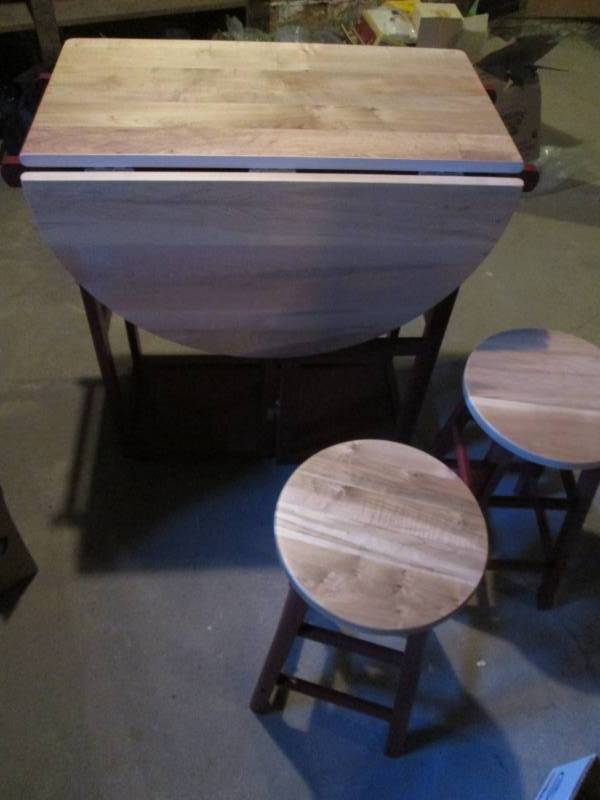 lot 80 image: Dropleaf stand with stools, stools ...
