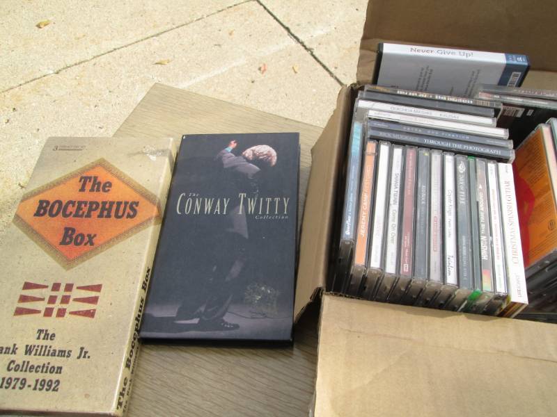 lot 100 image: Lot of assorted CDs...
