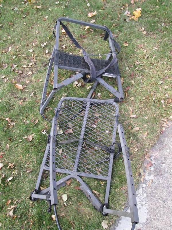 lot 109 image: Deer tree stand...