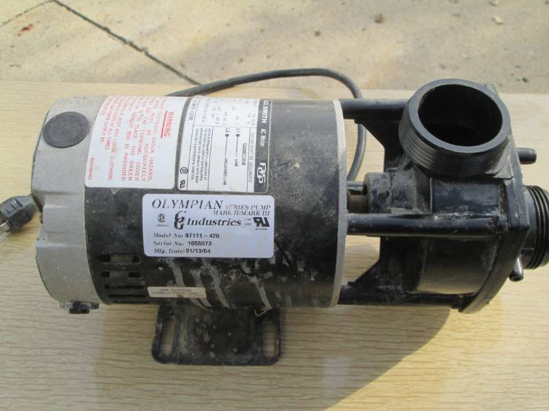 lot 122 image: Water pump...