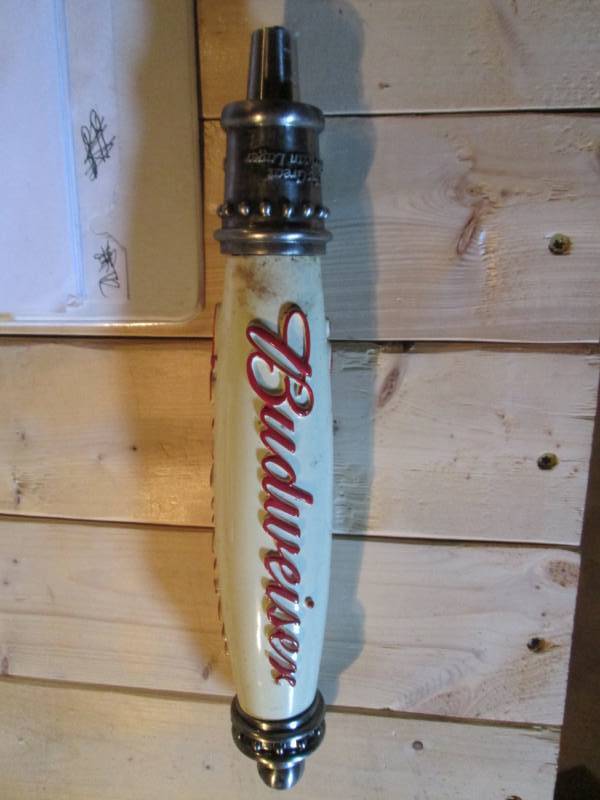 lot 125 image: Budweiser beer tap handle...