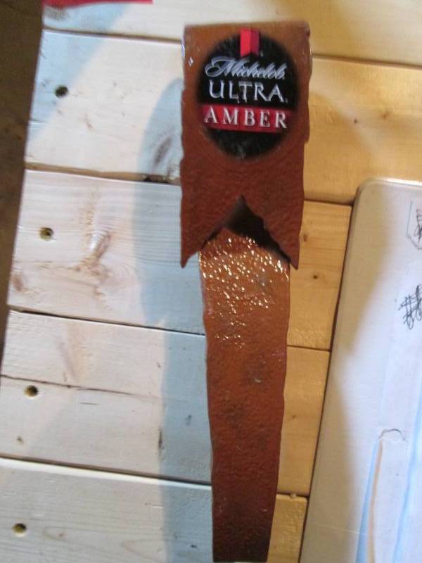 lot 142 image: Michelob ultra amber beer tap head...