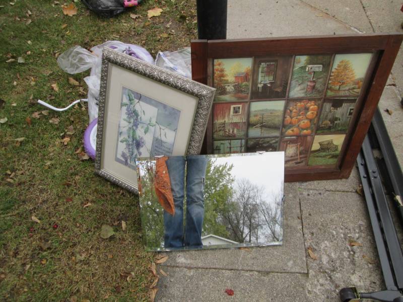 lot 161 image: Lot of decorative items...