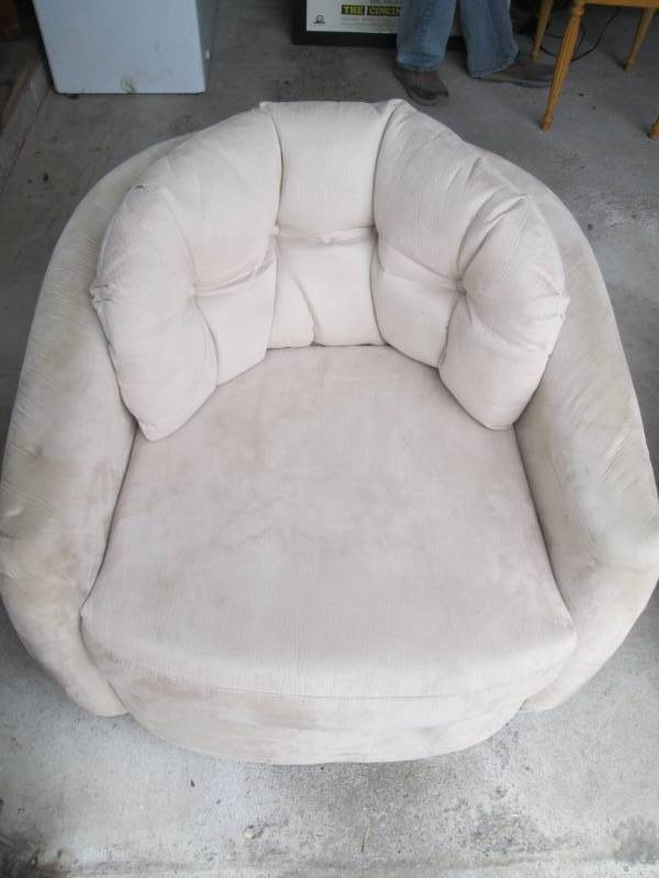 lot 6 image: Rocking glider chair...