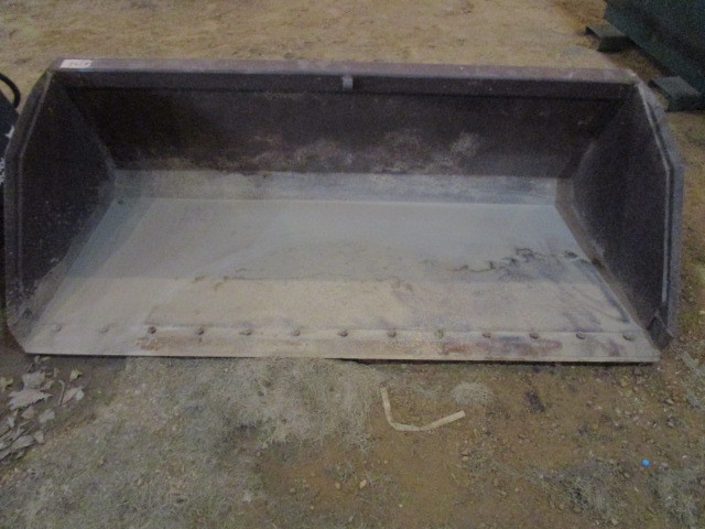 lot 102 image: BOBCAT BUCKET