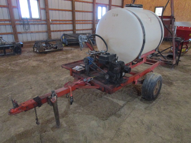 lot 114 image: LIQUID HOLDING TANK WITH SPRAYER SYSTEM ON TRAILER