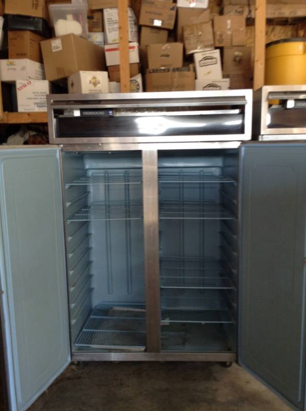 lot 6 image: UL Commercial RefrigeratorFreezer