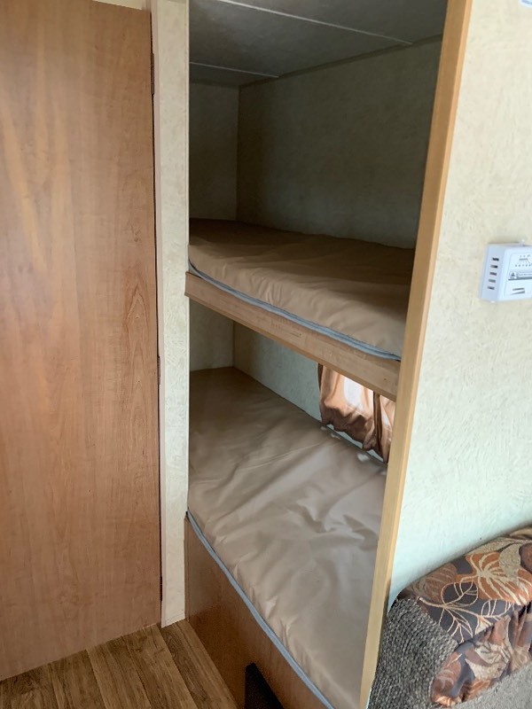 lot 1 image: 2014 Nomad 186 RV Camper