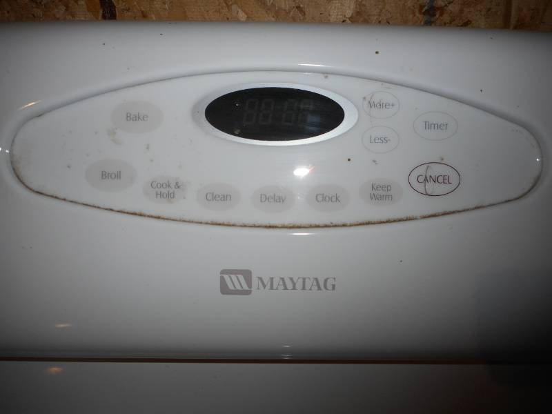 lot 10 image: Maytag Range