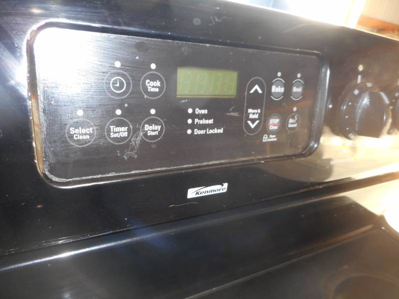 lot 18 image: Kenmore Electric Range