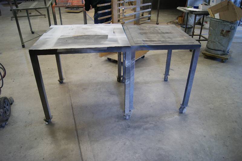 lot 031 image: (2) Metal Rolling Tables