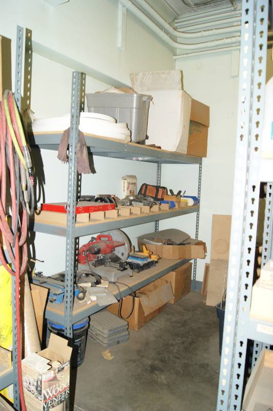 lot 046 image: Shelf and Contents