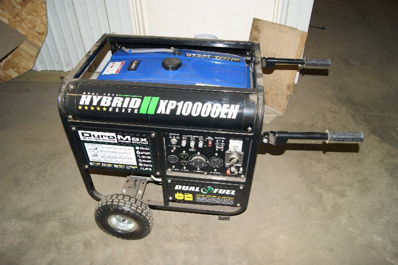lot 051 image: 10,000 Watt Dual Fuel Generator