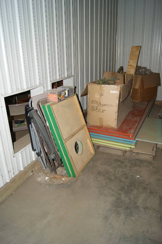 lot 071 image: Lot of Random Items