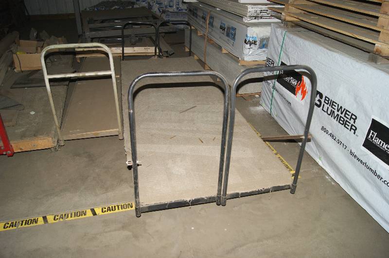 lot 073 image: Rolling Carts