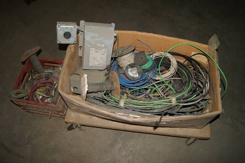 lot 075 image: Electrical Items & Wire