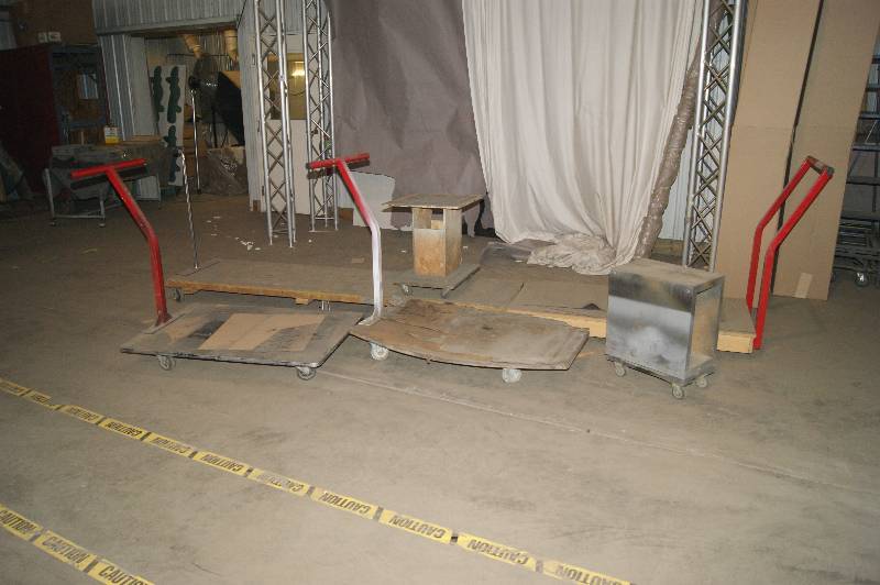 lot 076 image: (5) Rolling Carts