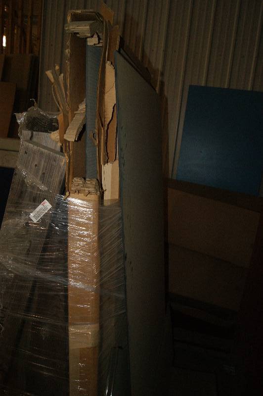 lot 081 image: Lot of Mirrors and Glass