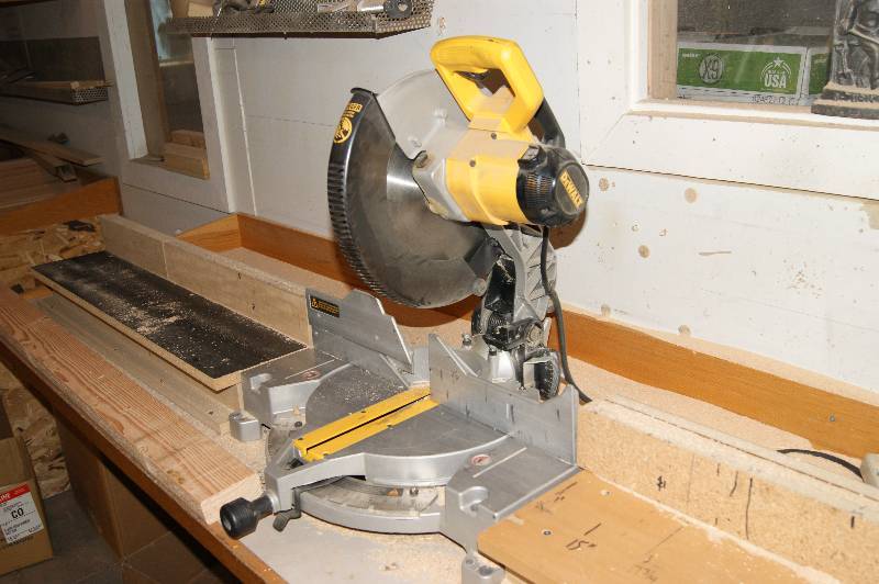 lot 091 image: Miter Saw