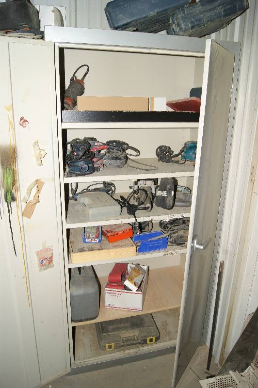 lot 152 image: Metal Cabinet & Woodworking Tools