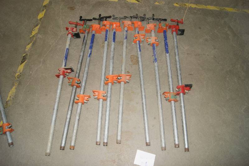lot 099 image: (10) 34 Pipe Clamps - 36