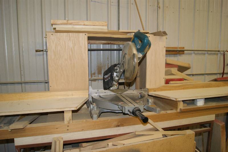 lot 116 image: Makita Chop Saw