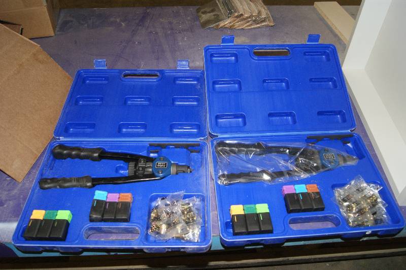 lot 119 image: (2) 13 NutThread Hand Riveter Kit