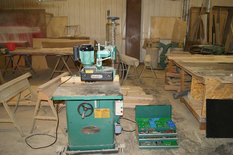 lot 123 image: Shaper, Feeder, and Bits