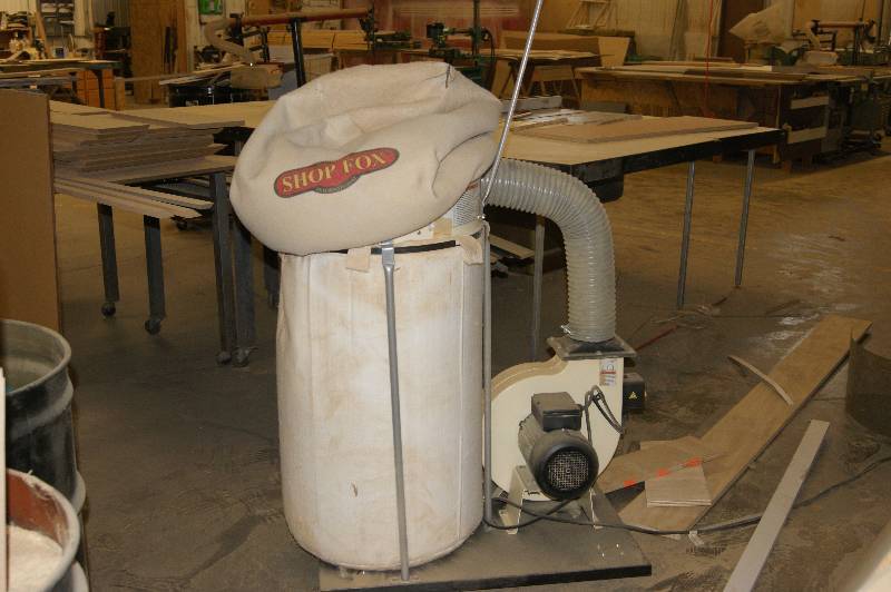 lot 143 image: Dust Collector