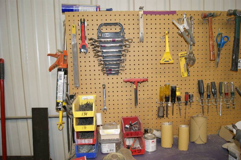 lot 147 image: Rolling Workbench and Contents