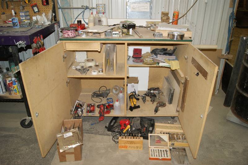 lot 146 image: Cabinet And Contents