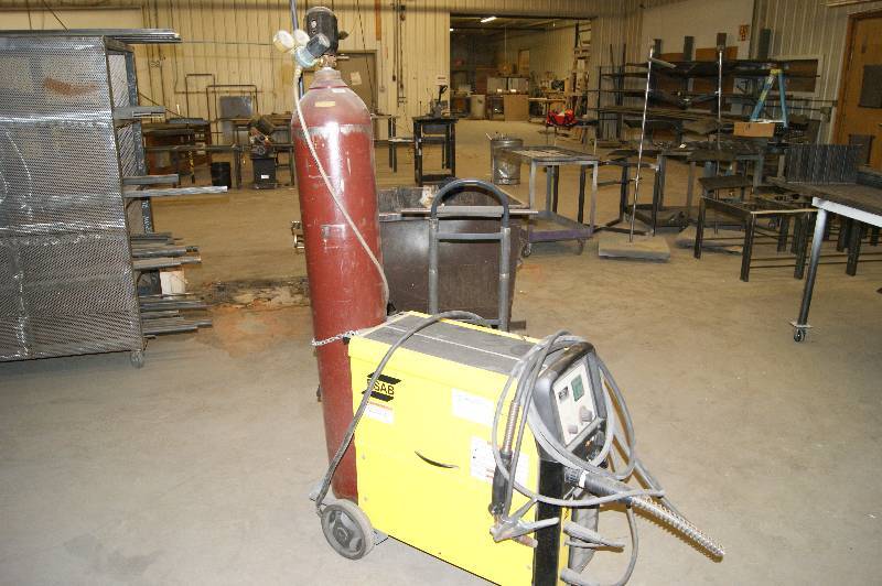 lot 165 image: Migmaster 215 Pro Welder