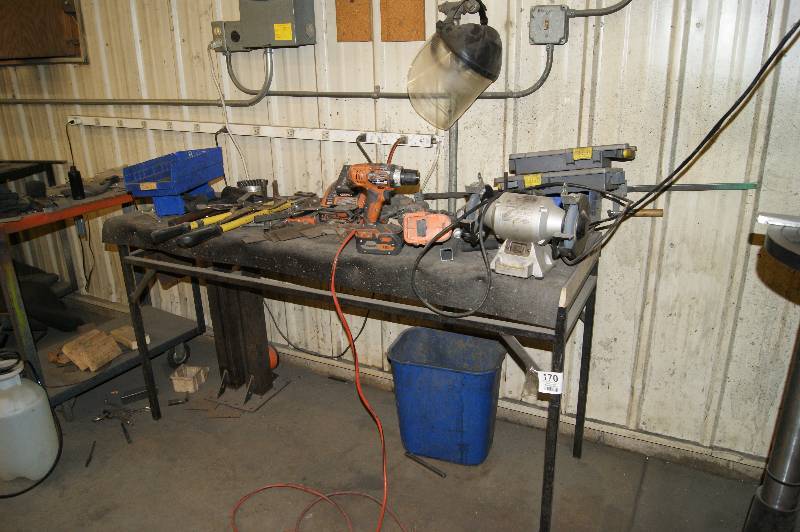 lot 170 image: Table and Metal Working Tools