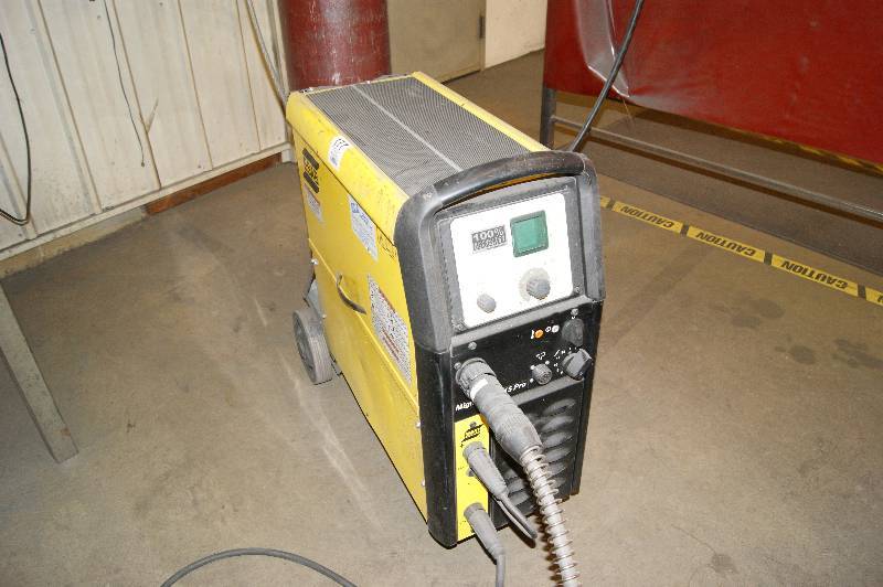 lot 177 image: ESAB Migmaster 215 Pro Welder