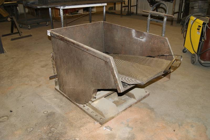 lot 208 image: Metal Dumping Hopper