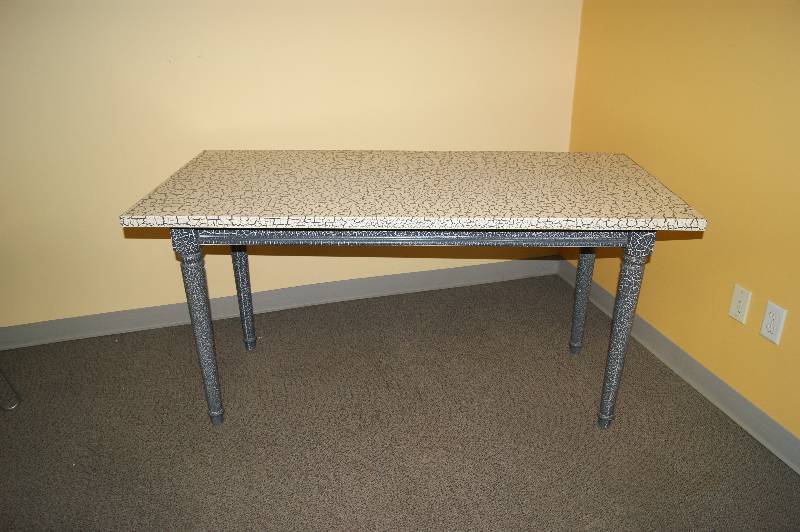lot 250 image: Table