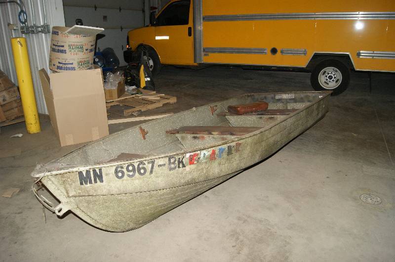 lot 270 image: 11-6 Mirrocraft Boat