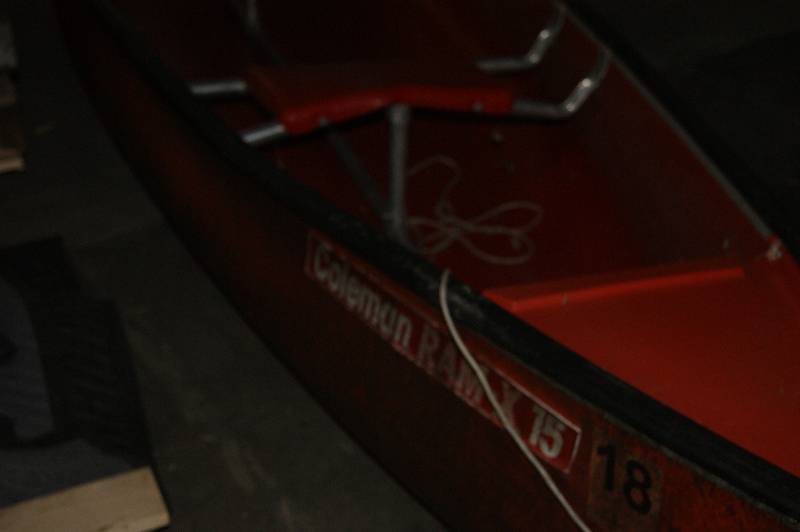 lot 271 image: Canoe