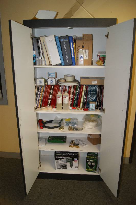 lot 243 image: Cabinet and Contents