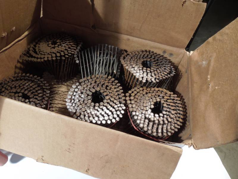 lot 144 image: Coils of Nails, Orange Stand Tripod Mount, Hand Held Monitor