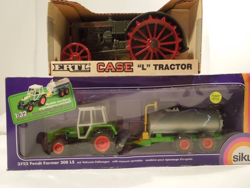 lot 9 image: Ertl Case L Tractor, Fendt Farmer Tractor & Menure Spreader