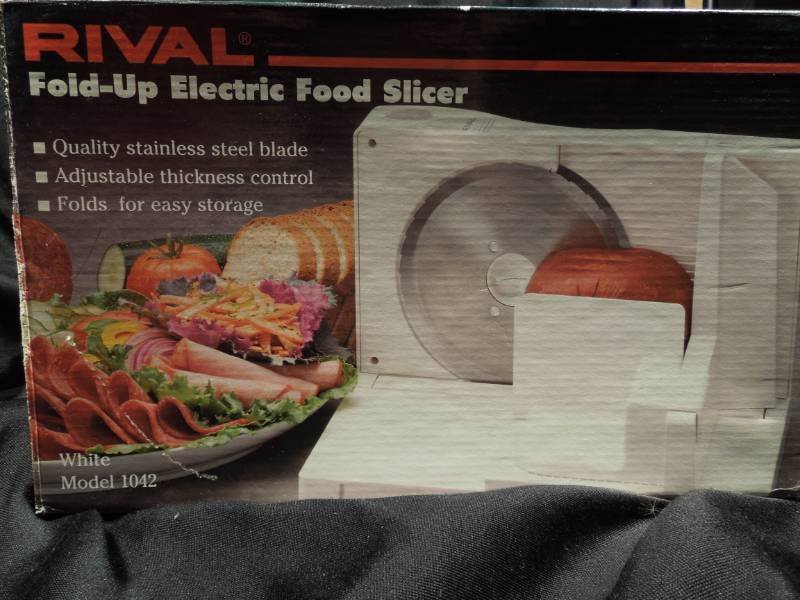 lot 7 image: Rival Electric Food Slicer